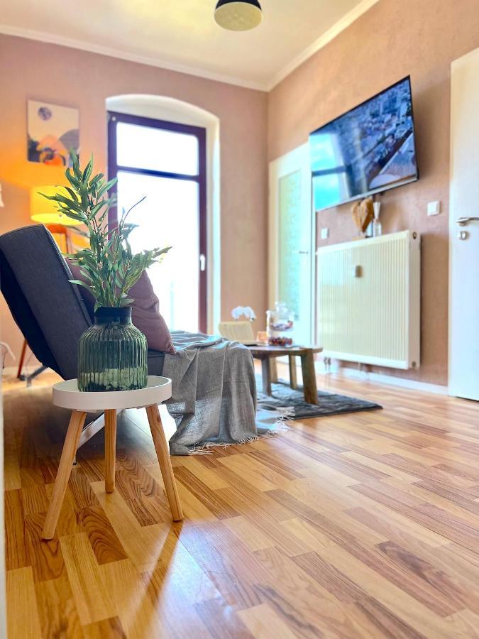 Elbling Apartment Mit Terrasse - Netflix - Parkplatz - Weinbergblick Meissen Luaran gambar