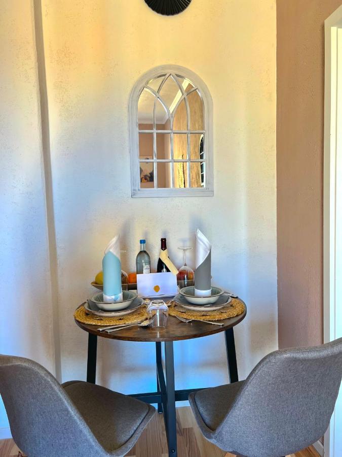 Elbling Apartment Mit Terrasse - Netflix - Parkplatz - Weinbergblick Meissen Luaran gambar